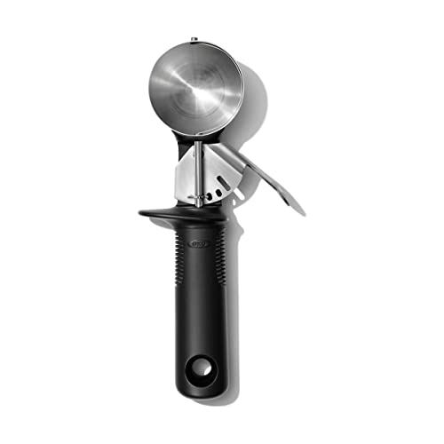 Minimalist OXO Good Grips Classic Swipe Ice Cream Scoop Kit